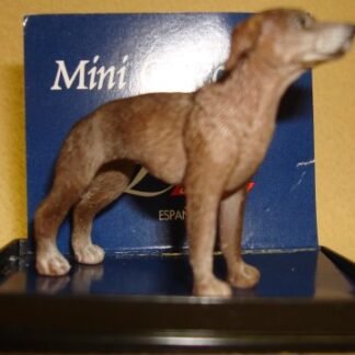 ARTESANÍA LATINA 13266. SABUESO HÚNGARO PARA CASA MUÑECAS