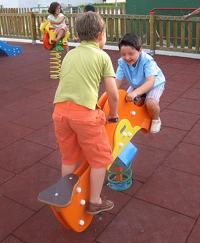 COMPRAR BALANCINES 2 PLAZAS INFANTILES FRENTE A FRENTE TIPO MUELLE USO PUBLICO, MODELO MARIPOSA, REF ASL_263