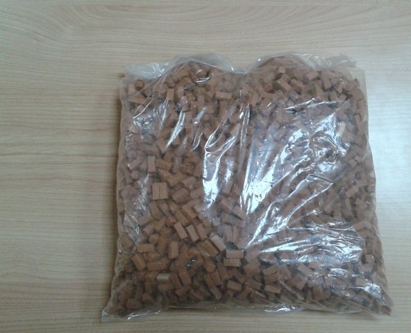 3000 u. piedra roja para MAQUETAS. AEDES 22191