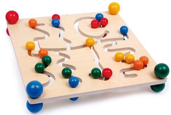 Tabla juguete de habilidad motriz de madera dos lados. REF BERLÍN 7230