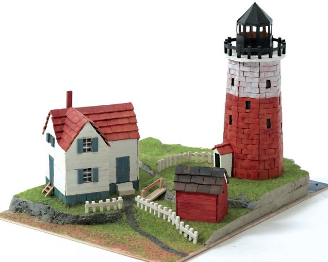 MAQUETA PIEDRA DOMUS KITS 40213, DIORAMA 4 FARO CON CASITA. ESCALA H0