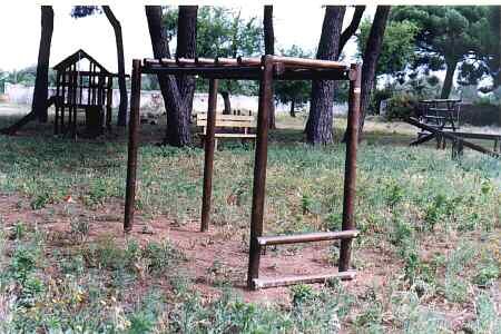 GIMNASIA ENTORNO RURAL: JUEGO EJERCICIO DE BRAZOS (MADERA REDONDA TRATADA PARA EXTERIOR). REF ASL_233