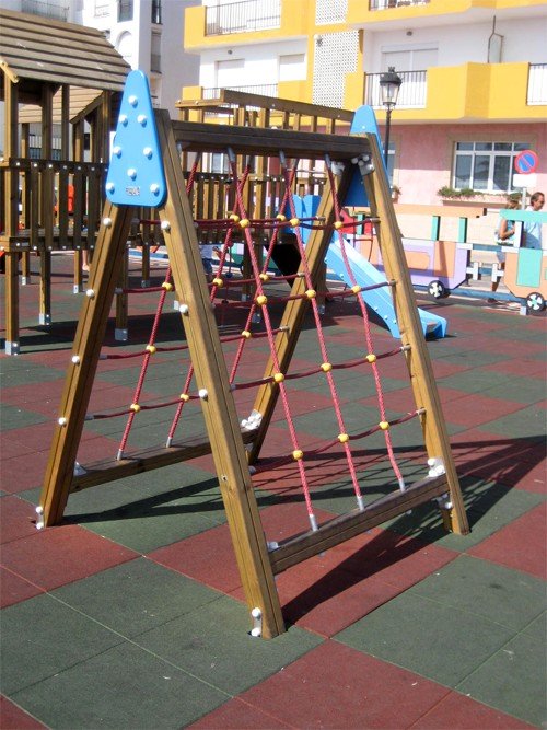 PARQUE INFANTIL DE MADERA, ESCALADA. USO PUBLICO, ASL_280
