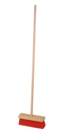 Venta escoba de juguetes, de madera y plastico de 70 cms. REF BERLÍN 129710