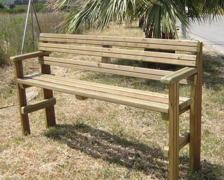 VENTA BANCO DE MADERA CON RESPALDO Y REPOSA BRAZOS. ASL_470