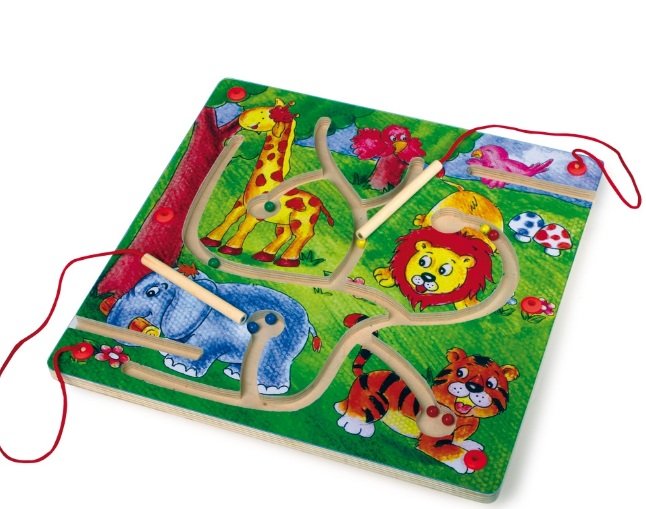 LABERINTO DE HABILIDAD IMANES. REF BERLÍN 7999